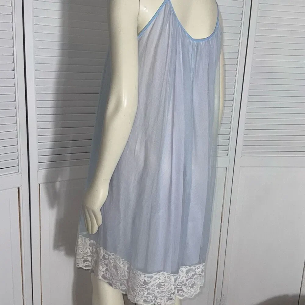 Vintage 1960s pale
